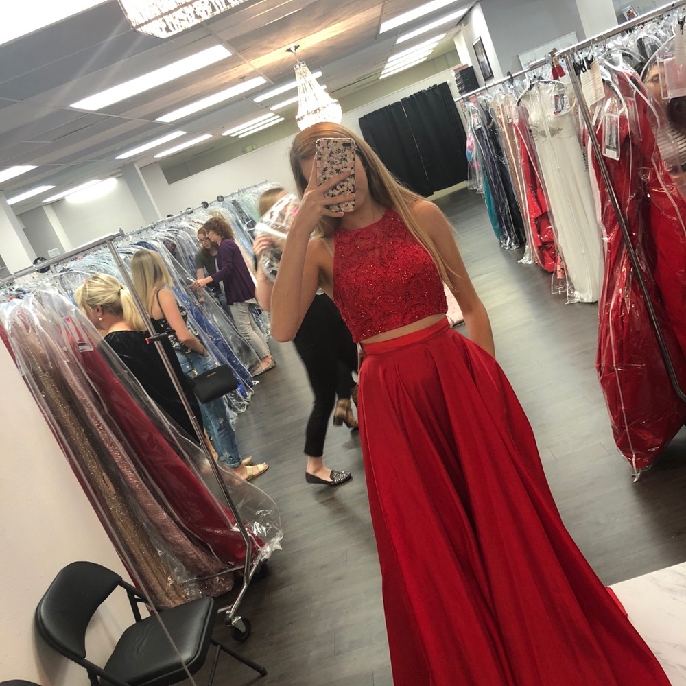 sherri hill long prom dress